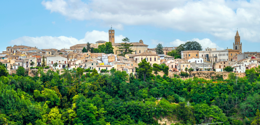 Discover hidden Gems of Abruzzo: Top Places to Visit and Cultural Tips